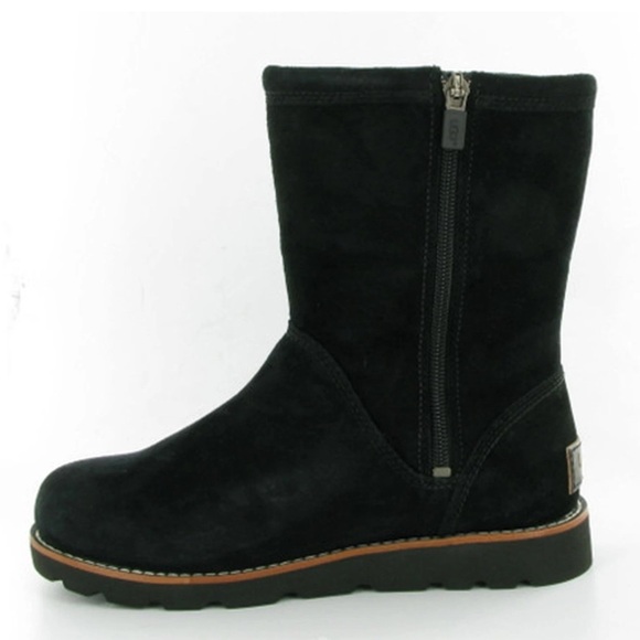 UGG Australia Selia Boot 1001879  Black Women's Size 8 US. - Picture 2 of 10